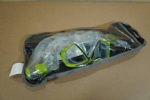 lot 364 image: Cressi Pano 4 Snorkel Set -GreenClear