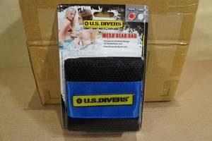 lot 368 image: 6 US Divers Medium Mesh Gear Bags