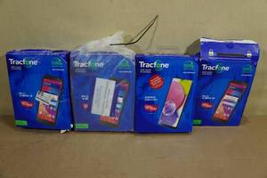 lot 395 image: 4 Tracfone Smartphones