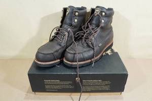 lot 403 image: Irish Setter Mens Wingshooter 7 Work Boots -Size 10.5