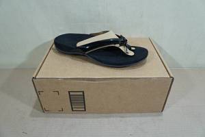 lot 417 image: Vionic Bella Sandals - Size 9.5