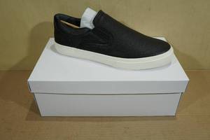 lot 420 image: Vince Fairfax Slip-On Shoes - Size 10