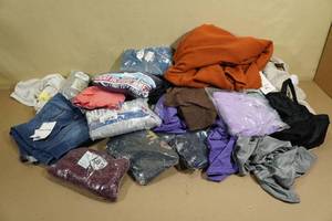 lot 426 image: Clothing - Assorted Sizes and Styles