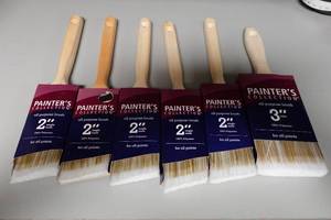 lot 305 image: 6 Paint Brushes