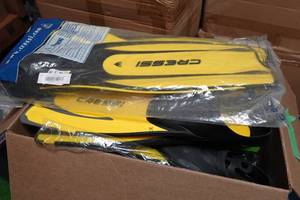 lot 460 image: Large Assortment of Swim Fins -Cressi, US Divers