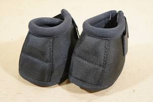 lot 108 image: Professionals Choice Bell Boots -Small
