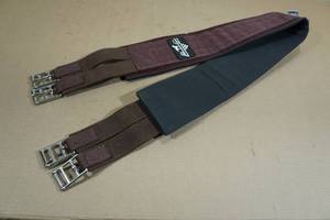 lot 115 image: Professionals Choice English Girth -54