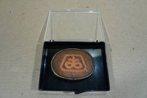 lot 120 image: Vintage Pioneer Corn Seed Farm Leather Belt Buckle By EL CID