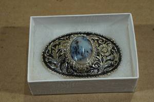 lot 122 image: Western Belt Buckle with Inlaid Stone