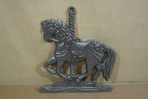 lot 125 image: Carson 1990 Pewter Carousel Horse Wall Hanging
