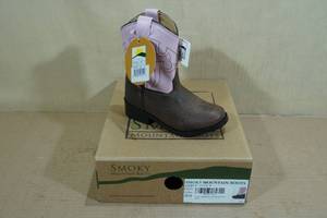 lot 129 image: Smoky Mountain Boots -Toddler Size 5.5