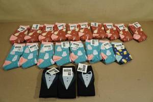 lot 145 image: 21 Pairs Adult Novelty Socks