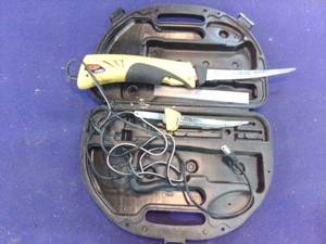 American Angler Ultra Electric Filet knife with extra blade set