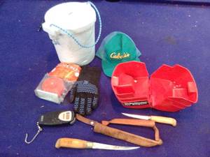 Bait Bucket with Filet Knives and scale