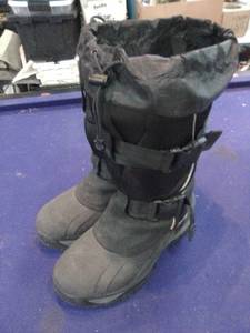 Like new Baffin impact polar proven mens boots size 13