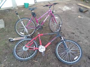Magna Outreach girls bike, trek bike missing parts, razor scooter