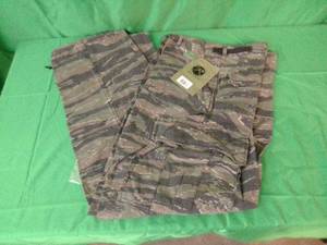 New with tags Rothco tiger stripe camo pants size large