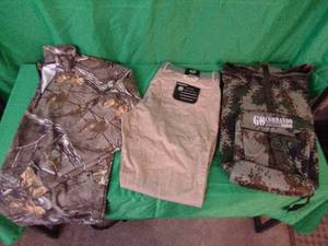 New Russell Outdoors 2X sweatshirt, weatherproof 40x32 pants and camo bag