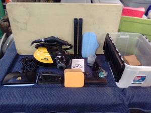 McCulloch steam cleaner with attachments and tote