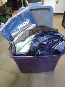 Tarps and moving blanket includes tote with lid