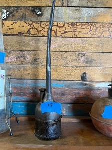 Oil can