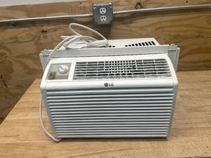 lot 151 image: LG Window Air Conditioner Model LW5016Y0