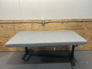 lot 94 image: 3-12 Mattress Topper 38 W x 74 L