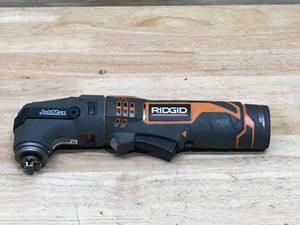 lot 134 image: RIDGID R8223500 OSCILLATING MULTI-TOOL (Includes Battery But Not Charger) (Tested and Works)