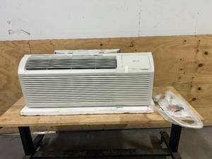 lot 125 image: SEASONS 12,000 Ptac, 230 Volt, 20 Amp Model SP12EA2-20