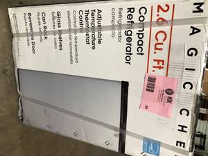 Magic Chef 2.6 cu. ft. Mini Fridge in Stainless Look Customer Returns See Pictures