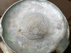 lot 112 image: Nice Lot of Vintage Advertising & Other Ashtrays