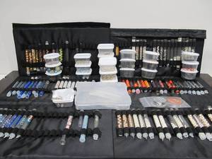 lot 216 image: LARGE Lot of Assorted Beads & Jewelry Making Items