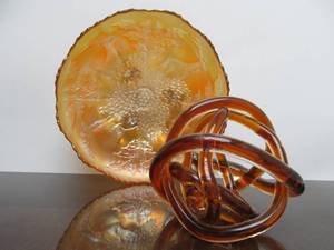 lot 220 image: Vintage Carnival Glass Footed Bowl