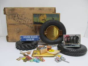lot 45 image: Estate Lot of Vintage Advertising Items