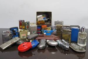 lot 60 image: Large Lot of Vintage etc Cigarette Lighters #1