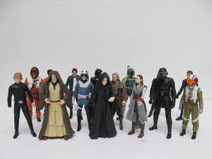 lot 92 image: Nice Group Of Star Wars Wars Figures