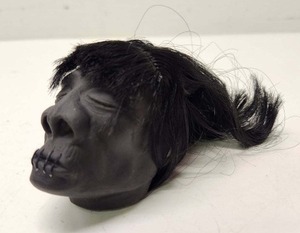 lot 151 image: Lot of Novelty Shrunken Heads