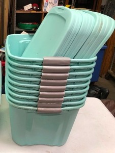 lot 253 image: Lot of 9 Brand New Mint Green Totes wLids