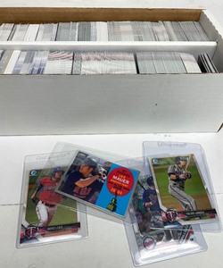 lot 284 image: LARGE Lot of MN Twins Baseball Cards - Many Rookies #2