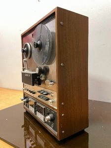 lot 5 image: Excellent Like-New Vintage TEAK Model A-6010 Reel-To-Reel Player