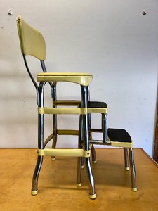 lot 324 image: Vintage Yellow COSCO Metal Kitchen Stool