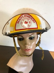 lot 325 image: Vintage 1970s Maplewood, MN Firefighters Helmet