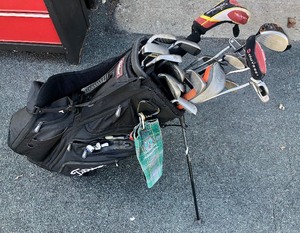 lot 364 image: Set of Mens Golf Clubs wTitleist Bag - Ping Irons Taylor Made etc