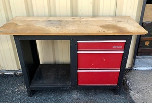 lot 377 image: CRAFTSMAN Metal 3-Drawer Workbench #1