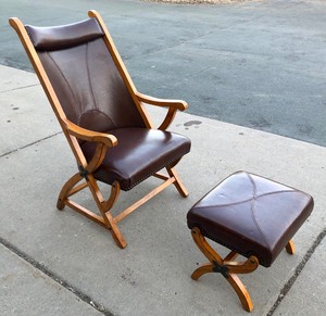 lot 357 image: Beautiful Leather Accent Chair wOttoman