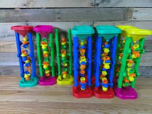 lot 44 image: Lot of 9 Sand Toys