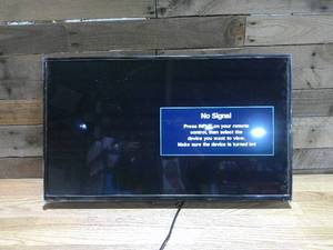 lot 134 image: Insignia - 32 Class - LED - 720p - HDTV-No Feet-No Remote