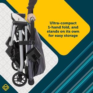 lot 17 image: Safety 1st Easy-Fold Compact Stroller