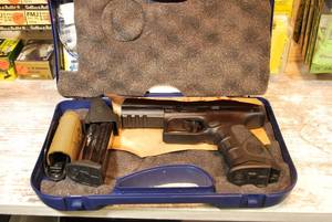 lot 2 image: Beretta APX (A0) 9mm Pistol - New - Never fired