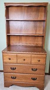 lot 21 image: Three Drawer Dresser and Hutch